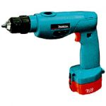 ВИНТОВЕРТ-БОРМАШИНА ЪГЛОВ УДАРЕН АКУМУЛАТОРЕН MAKITA  8411DWA /12V/